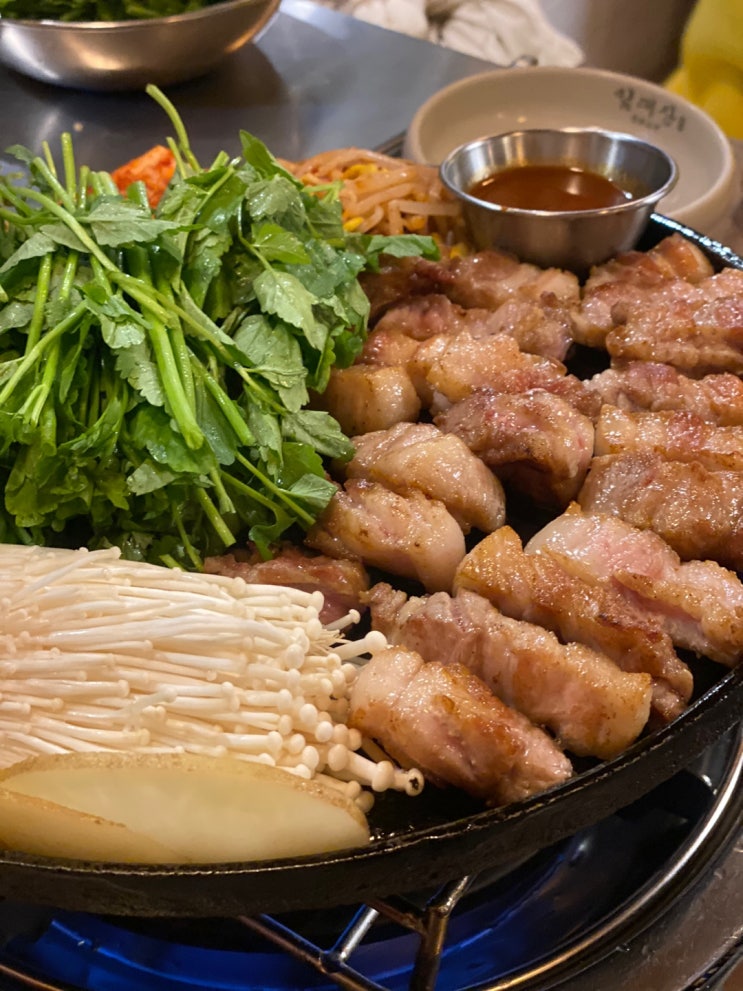  오목교맛집 구워서 나오는 고기집 미나리 삼겹맛집 임대장 오목교점