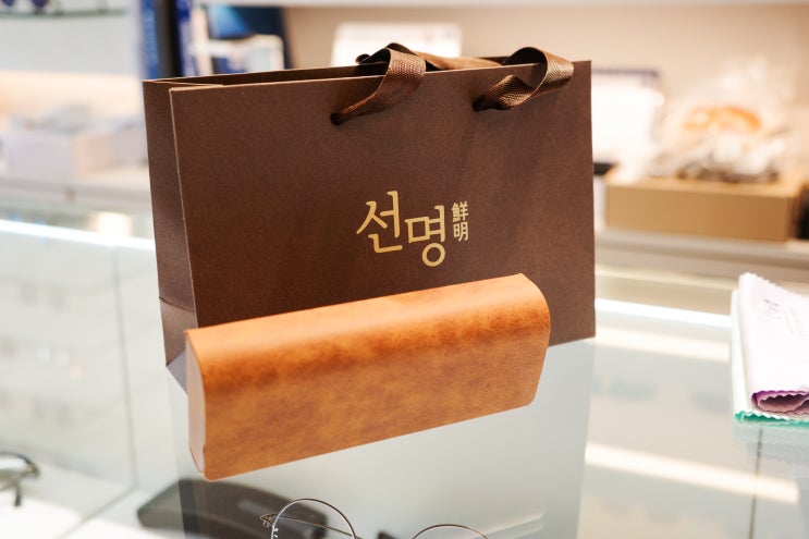  모스콧 렘토쉬 금자안경을 볼 수 있는 성남 선명 안경