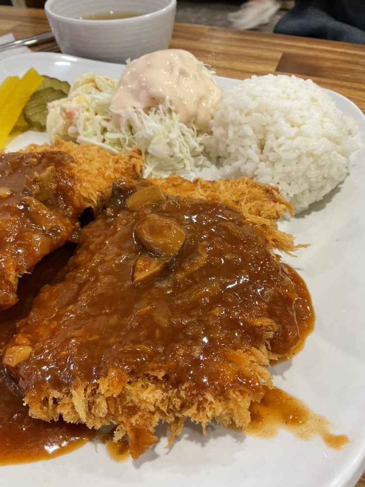  홍두깨손칼국수 창동