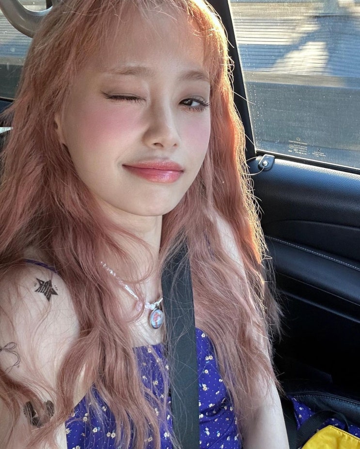  밝은 미소와 함께하는 츄가 데일리로 함께한 담수 진주 목걸이 브랜드 추천