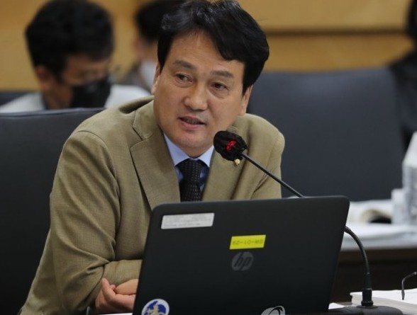 <b>안민석</b> 의원, <b>최순실</b> 관련 허위사실 유포로 <b>명예훼손</b> 불구속 기소