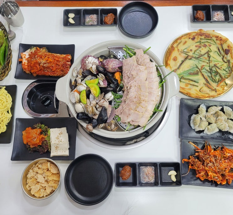  대림역 맛집 강산포조개칼국수보쌈 구로점 푸짐한 양에 반함