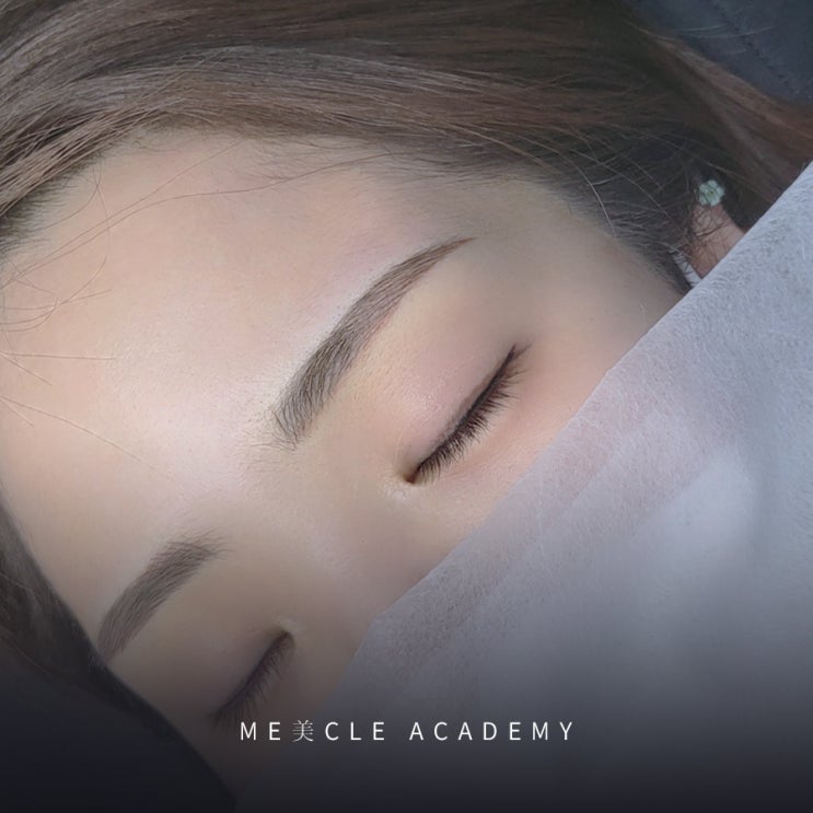  반영구자격증 취득 시 얼룩진 착색 원인과 수정