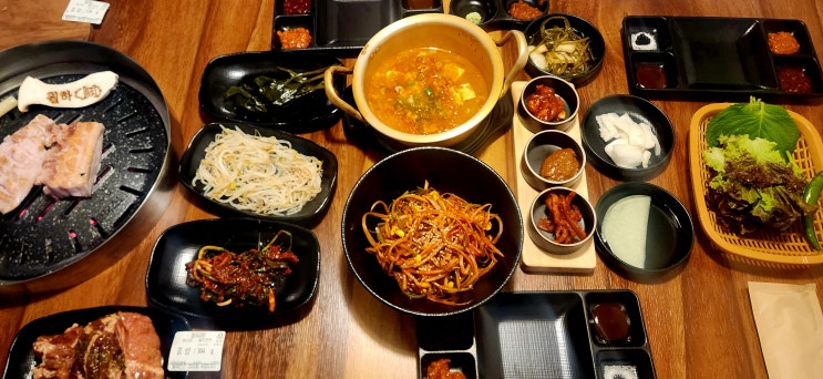  마산 합성동 고기집 월화돈 포토존과 주차장이 있는 맛집