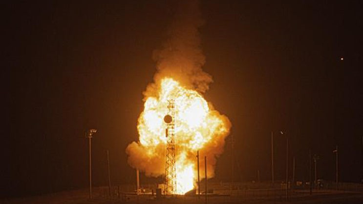 <b>핵실험</b> 금지' CTBT 조약 비준 철회한 <b>러시아</b>···<b>미국</b>, "<b>핵</b> 위험... 