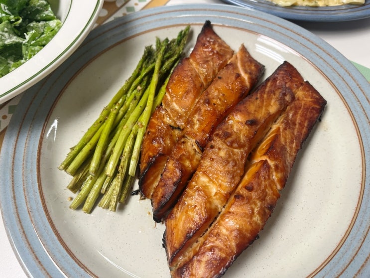  집에서 만드는 미소된장 연어스테이크 맛있다!