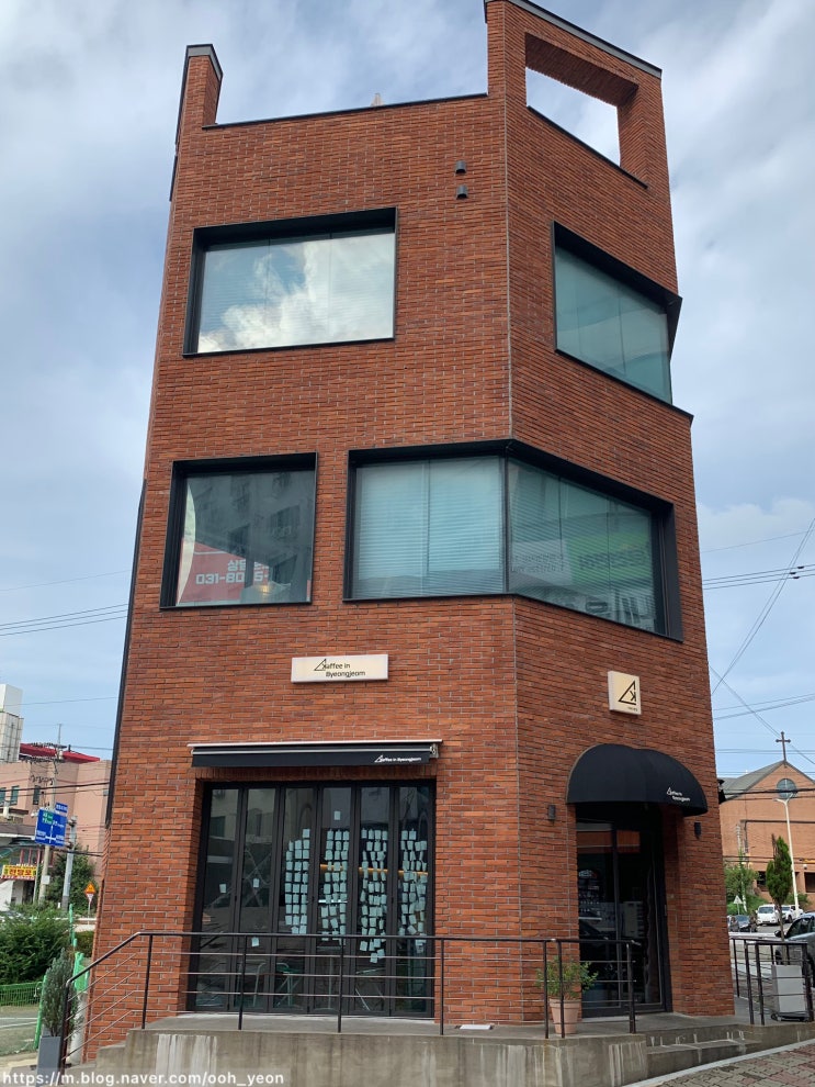  병점역 카페 카공하기 좋은 '카페인병점'