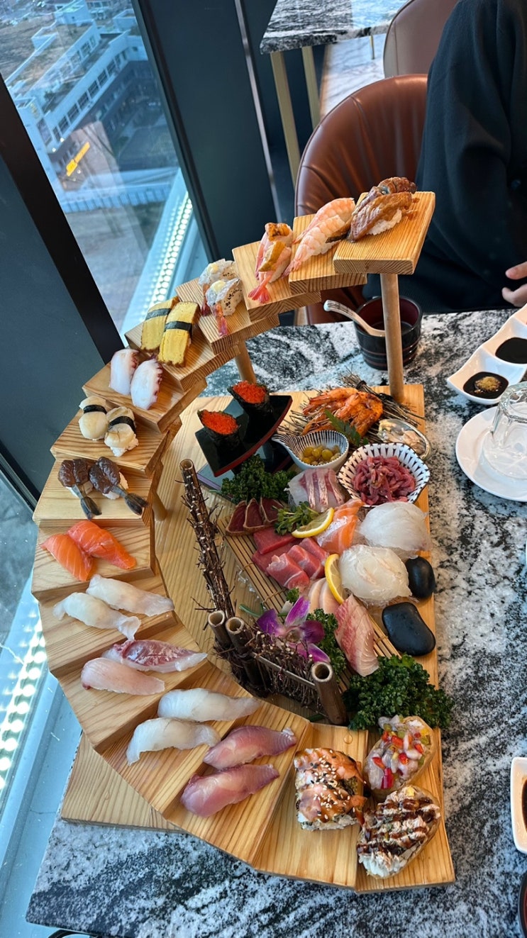 초밥과 뷰를 즐길 수 있는 올릭...마티에 오시리아! 초밥과 뷰를 즐길 수 있는 올릭...마티에 오시리아!