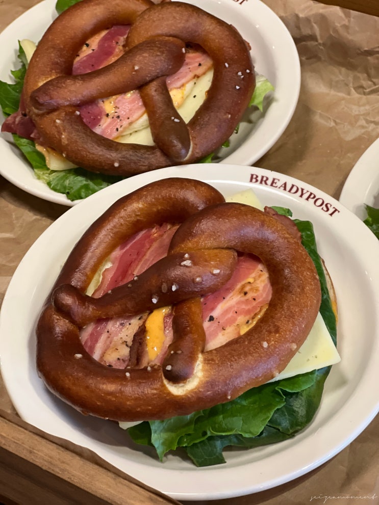  신용산 베이커리 카페 프레즐 맛집 브래디포스트 용산