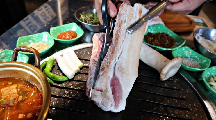  익산 모현동 맛집+오늘도연탄구이에서 분위기 좋게 뼈통삼겹, 삼겹살로 달렸어요!!