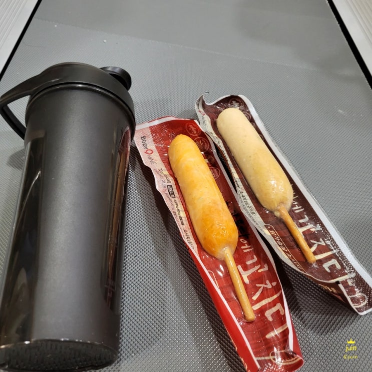  다이어트야식으로 탁월했던 바디나인 닭가슴살 소시지 꼬치