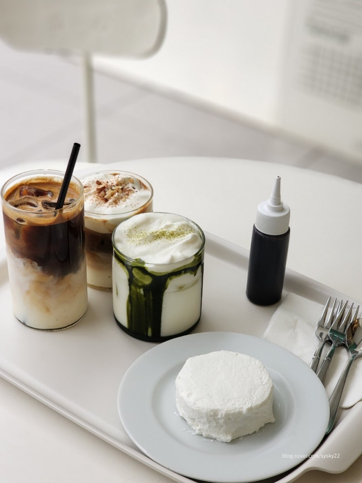  상수카페 햇살맛집 채광좋은카페 직접 그림 그리는 구겨진종이케이크 튜토리얼