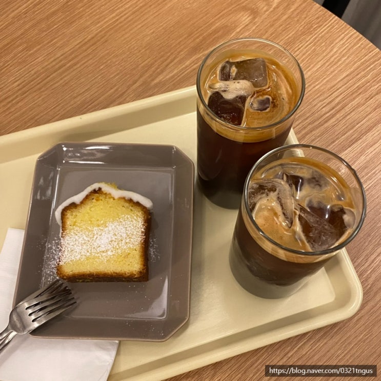  [잠실카페] 늦게까지 영업하는 석촌호수뷰 베이커리 카페- '카페시나몬'