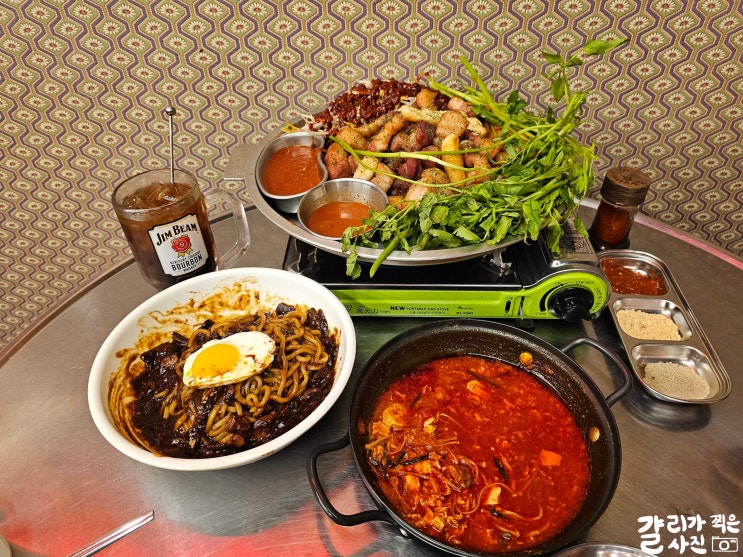 수원역 삼겹살 맛집 노포 분위기 완판도/저온 숙성 고기 쫀맛 수원역 삼겹살 맛집 노포 분위기 완판도/저온 숙성 고기 쫀맛