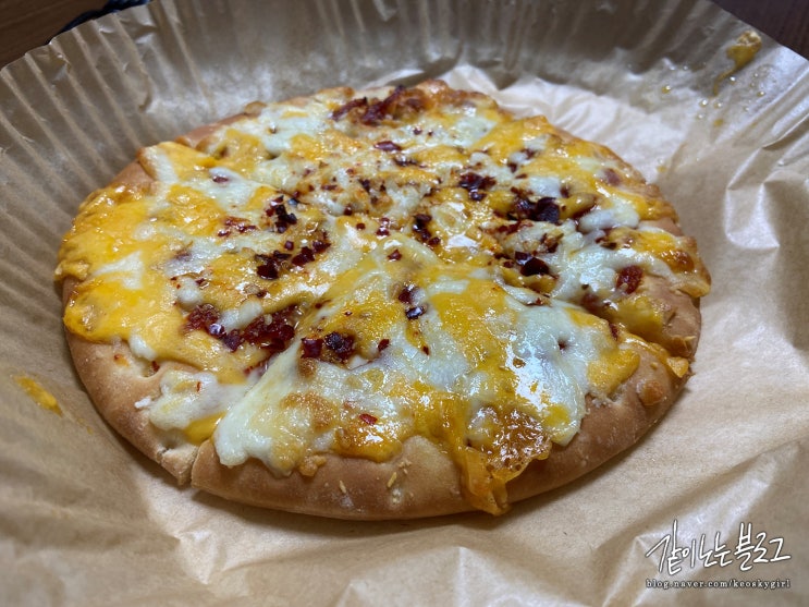  가성비와 맛을 챙긴 "GS편의점 쿠캣 1+1피자"