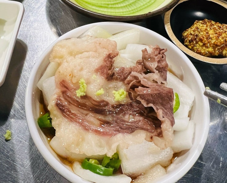  역전소금구이 차돌삼합 특수부위 삼합 육회 영등포 맛집
