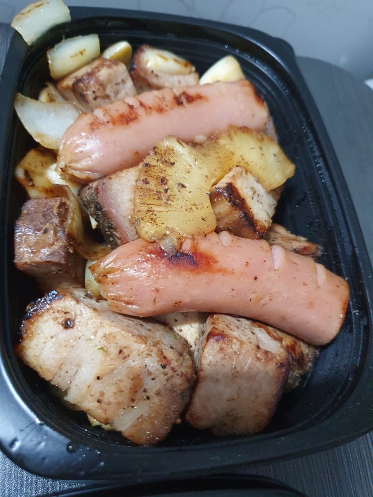  건대바베큐배달맛집 양키고기 건대점 - 삼겹+목살 반반(+ 삼겹살 추가) + 김치찌개 +김치볶음밥