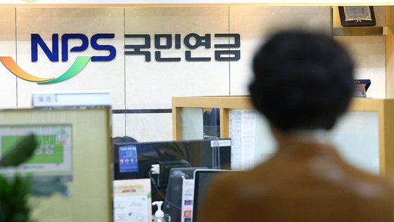 월 266만원 받는 67세…베이비부머男, 평균연금 20만원 많다 월 266만원 받는 67세…베이비부머男, 평균연금 20만원 많다