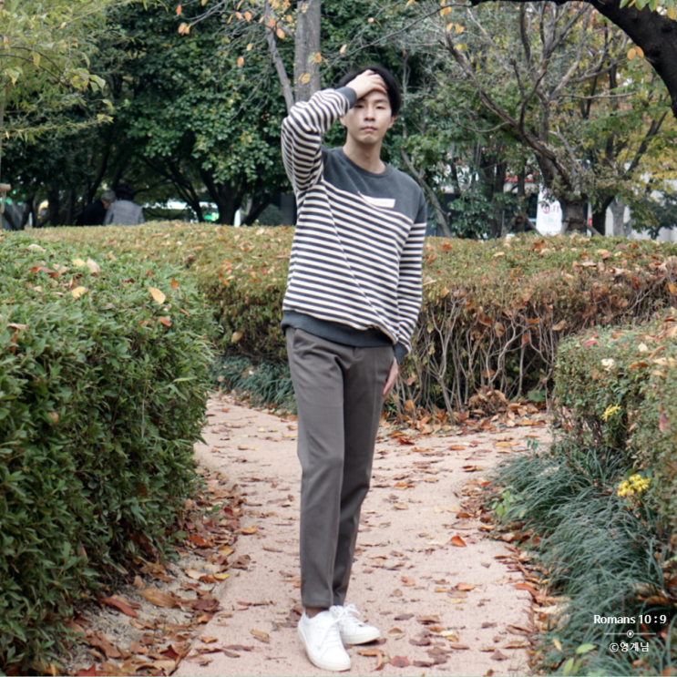  남자 클래시컬 스니커즈를 활용한 놈코어룩 데일리룩 코디