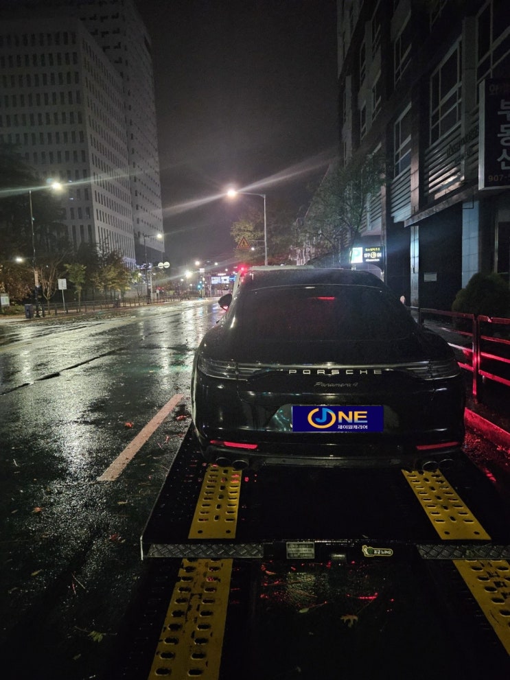  포르쉐 파나메라4 부산 기장에서~ 경기도 고양시 일산동구 백석동 단독캐리어 슈퍼카 캐리어탁송. [제이원캐리어]