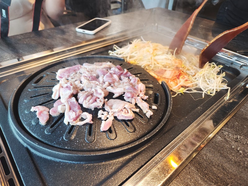 영종도 하늘도시 삼겹살 맛집 "차콜그릴"