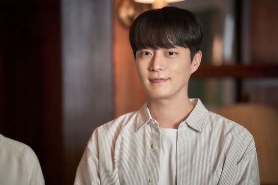 윤두준 나이 키 머리 군대 드라마 인스타 학력 고향 소속사 몸무게 혈액형