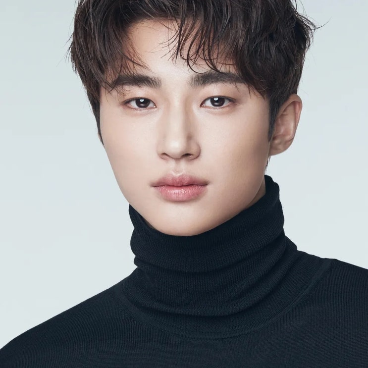  변우석 나이 배우 프로필 결혼 여자친구 가족 고향 군대 집안 근황