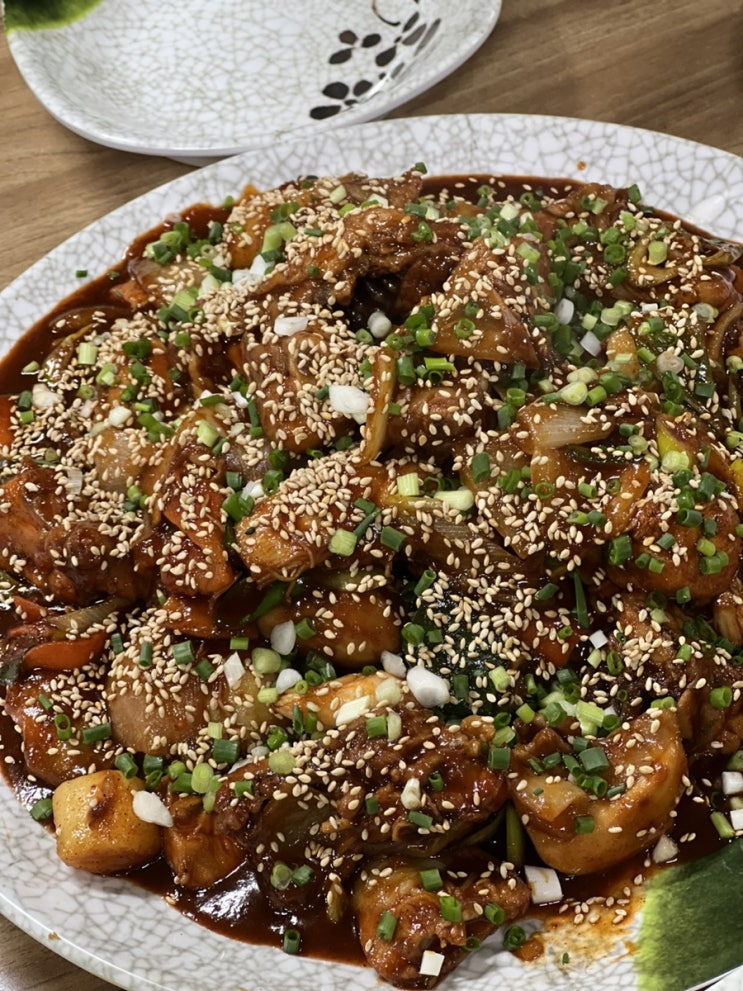 부산 대신동 현지인 동네맛집 매콤한 찜닭이 맛있는 철이네손찜닭 부산 대신동 현지인 동네맛집 매콤한 찜닭이 맛있는 철이네손찜닭