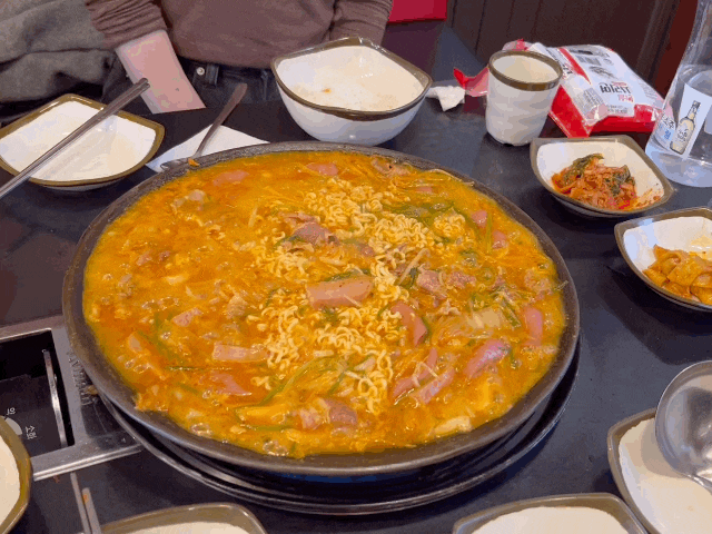 동대문역사문화공원 신의주부대찌개 퇴계로점 장충동 점심 추천