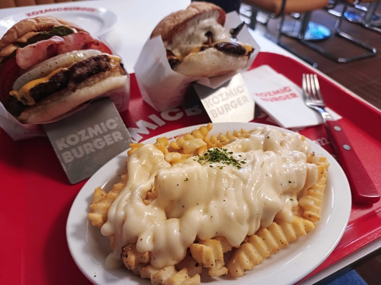  부산 전포동 맛집 육즙이 가득한 수제버거 코즈믹버거