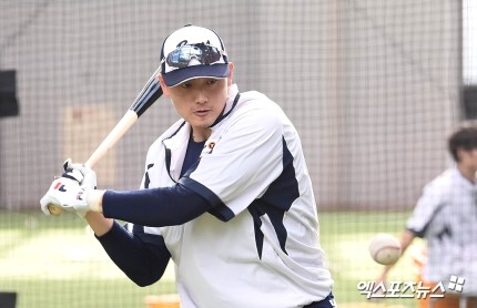 <b>두산</b> 장원준-김지용-신성현... 13명 방출. 정수성 <b>코치</b> 재계약 불발