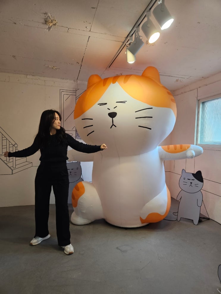  11월 서울 전시회 키크니 개인전 : 일러바치기 신사하우스 관람 후기