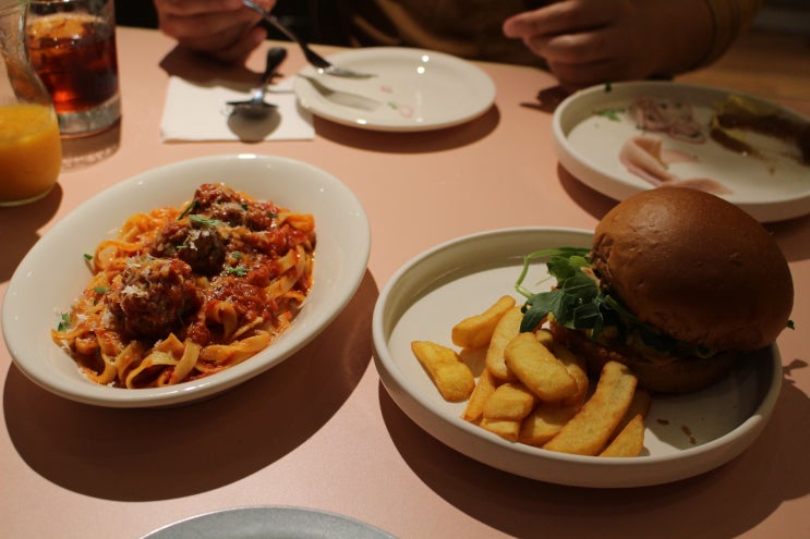 망원동 맛집 베이코닉 브런치바 망리단길 점심 데이트