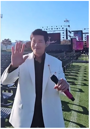 <b>김용필</b>, '<b>슈퍼 콘서트</b>' 리허설 현장 공개