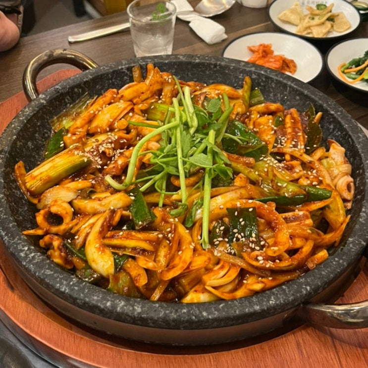 충북혁신도시 맛집 오적회관ㅣ불향가득 돌판오징어가 있는 점심 밥집 저녁 술집 추천