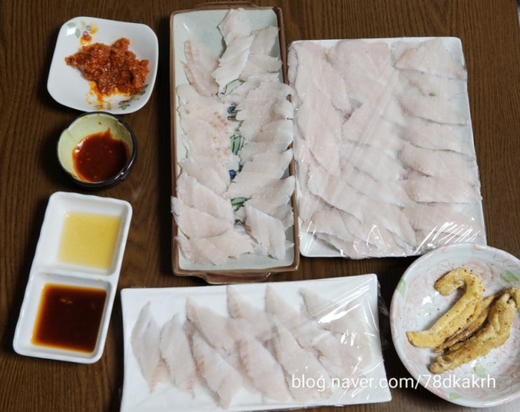  여수 갈치낚시로 잡은 갈치회 고소함의 극치!