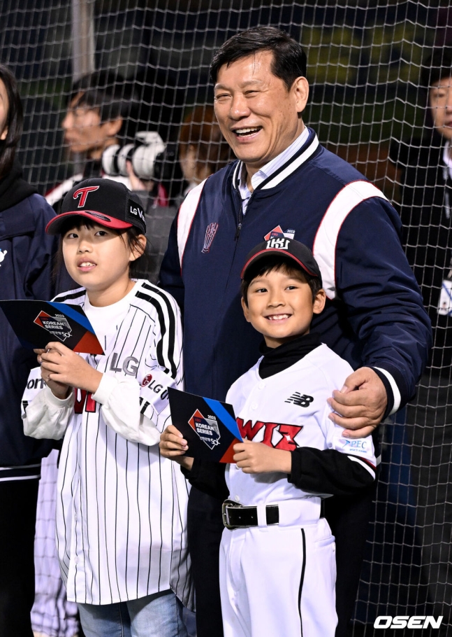 <b>총재</b> 후보로 단독 추천돼 사실상 연임이 확정된 <b>허구연</b> KBO <b>총재</b>
