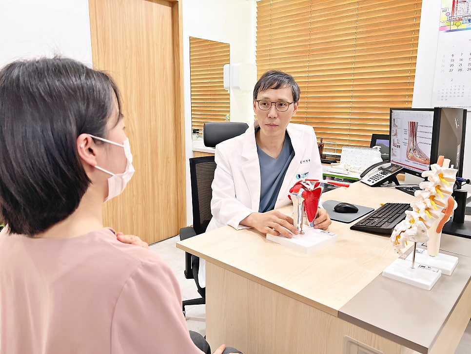 다양한 주사 치료(히알루론산, 프롤로, PRP, 스테로이드)의 원리와 효과는? — 본문 그림