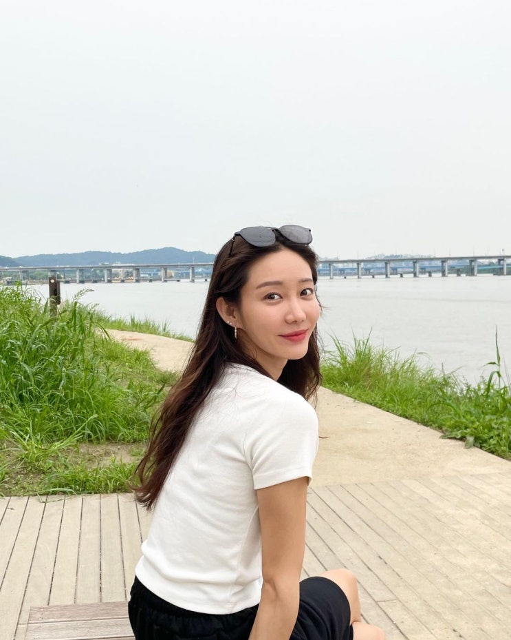 '돌싱' 한그루, "수영으로 13Kg 감량"...이혼 후 쌍둥이 육아 일상 첫 공개 '돌싱' 한그루, "수영으로 13Kg 감량"...이혼 후 쌍둥이 육아 일상 첫 공개