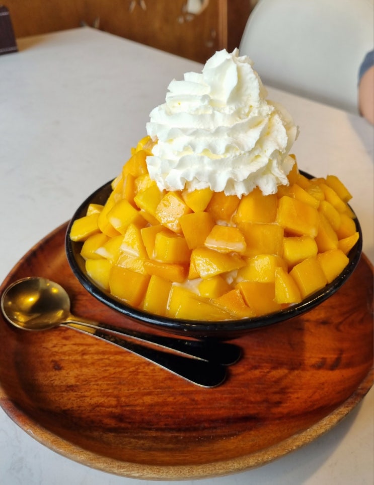  푸꾸옥 리꼬르도 망고 빙수 (Faet. 소나시 야시장 존맛 망고)