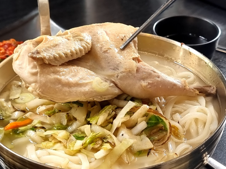  칼국수집 창업 알아보신다면 파주닭국수