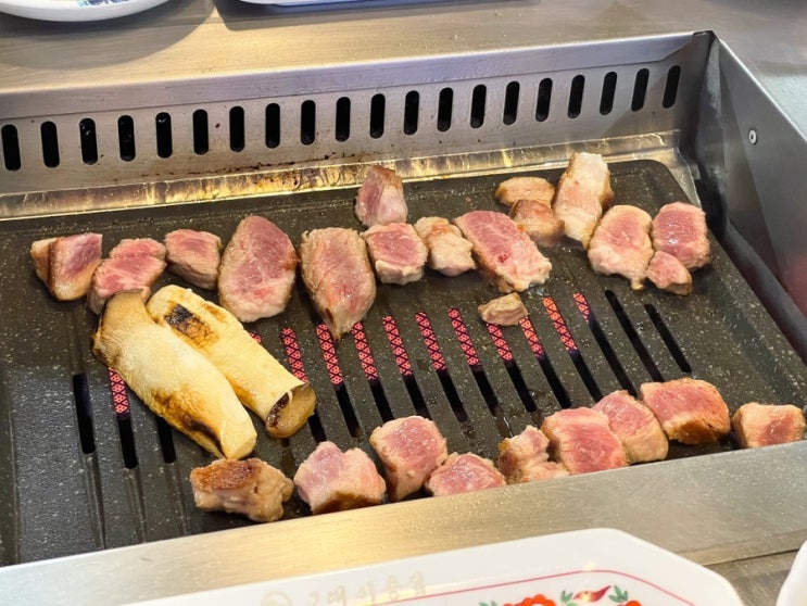  안양범계맛집 교대이층집 회식에 좋은 통목살