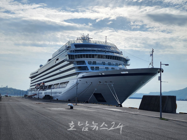  7년 만애 중국발 크루즈선 자오상이둔호 10일 여수항 입항
