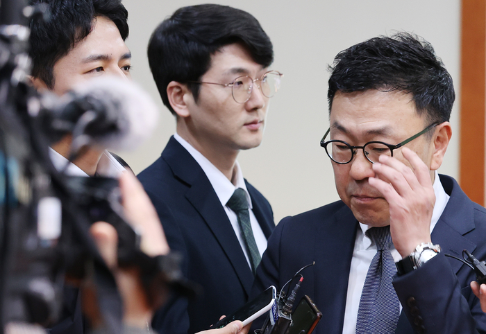 영풍제지 사태로 4천억대 날린 황현순 키움증권 사장, 결국 사임 영풍제지 사태로 4천억대 날린 황현순 키움증권 사장, 결국 사임