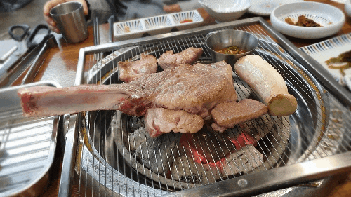  직장인들 줄서는 충무로 맛집 을지로 삼겹살 해든 숄더랙 후기
