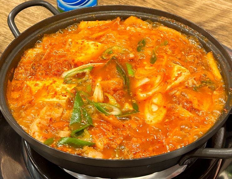  부산 초읍 엄마김치야 김치찜 김치찌개 어린이대공원 맛집 술집 리뷰 후기
