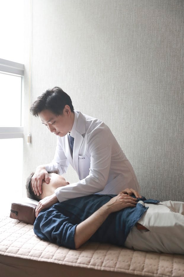  침치료가 아프다고요? 전문의가 말하는 오해와 진실