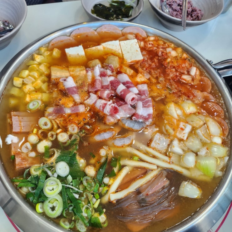  깔끔하고 접근성 좋은 하단 맛집! 킹콩부대찌개 아트몰링점