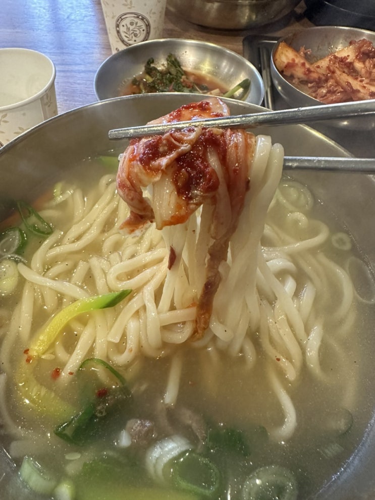 심가네칼국수 강남역본점 / 직접 끓이는 한우사골 육수 맛집 / 사골칼국수