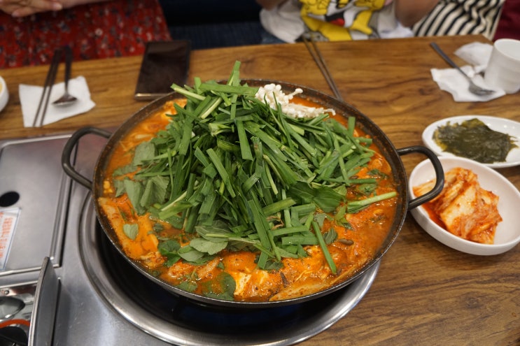 성복역 맛집 소 곱창 전골과 대창 구이 좋은 소문난성복한우곱창